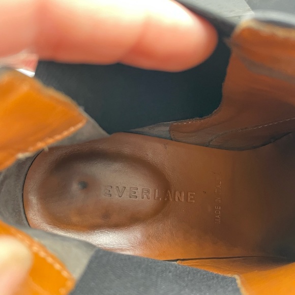 Everlane “The Heel” Chelsea Boot - Picture 9 of 9